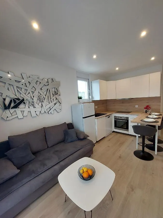 Apartments Amare Kali