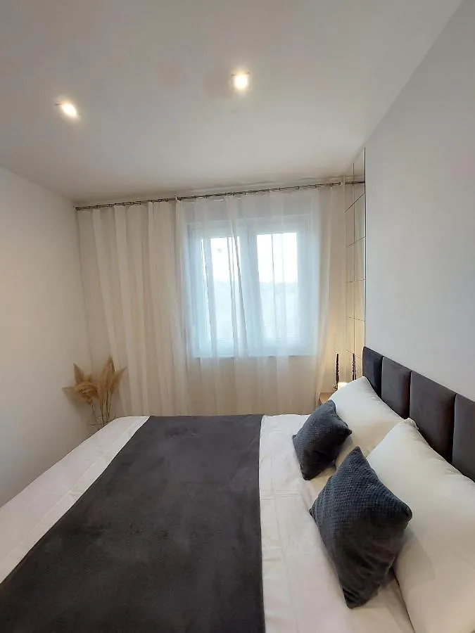 Apartments Amare Kali