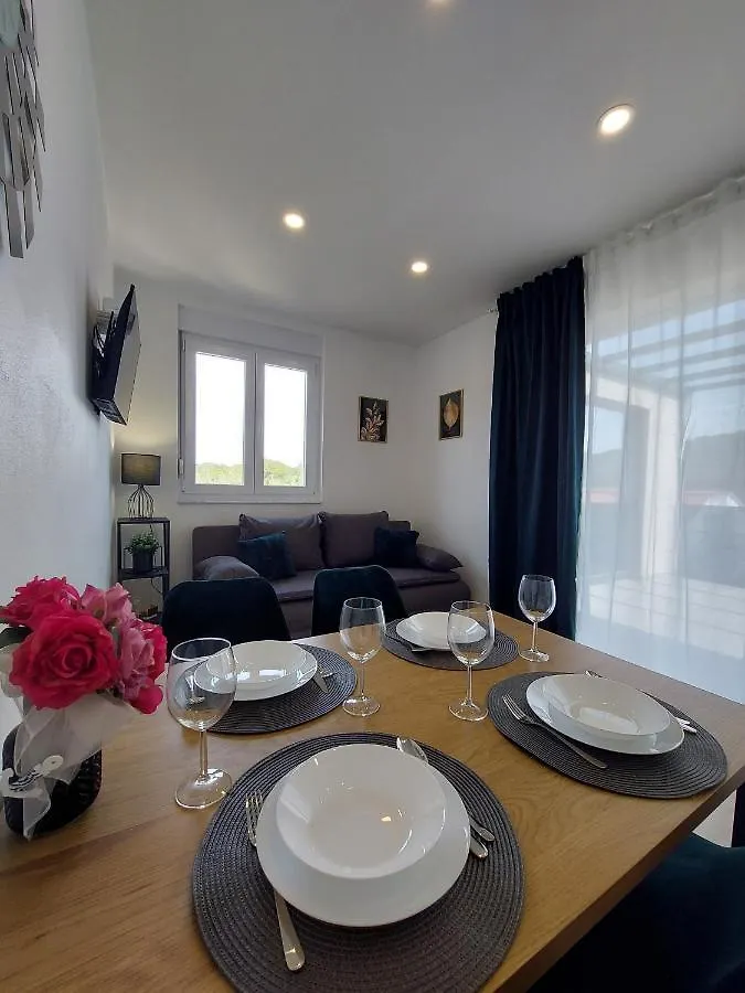 Apartments Amare Kali