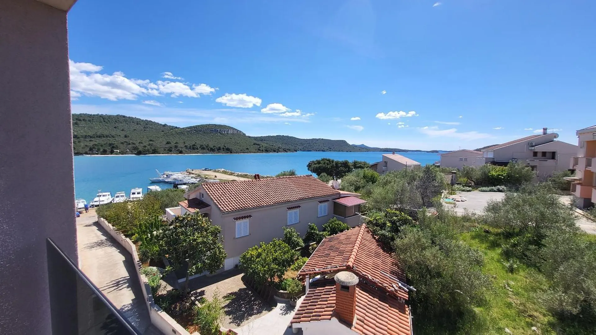 Apartments Amare Kali